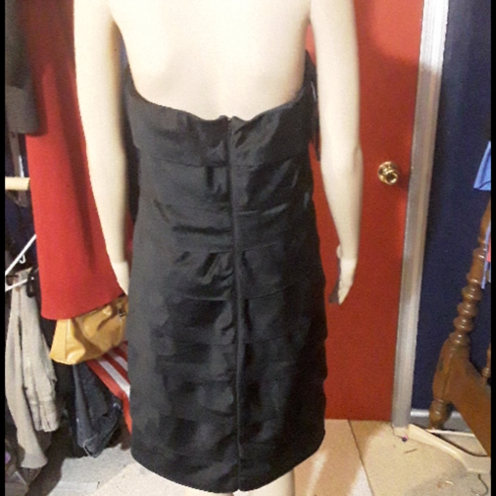 The Limited strapless ruffle cocktail dress 12 nwt - Picture 3 of 4